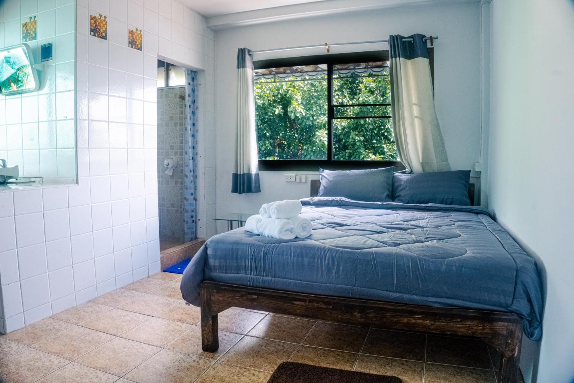 Satop Travelers Guesthouse Chiang Mai Esterno foto