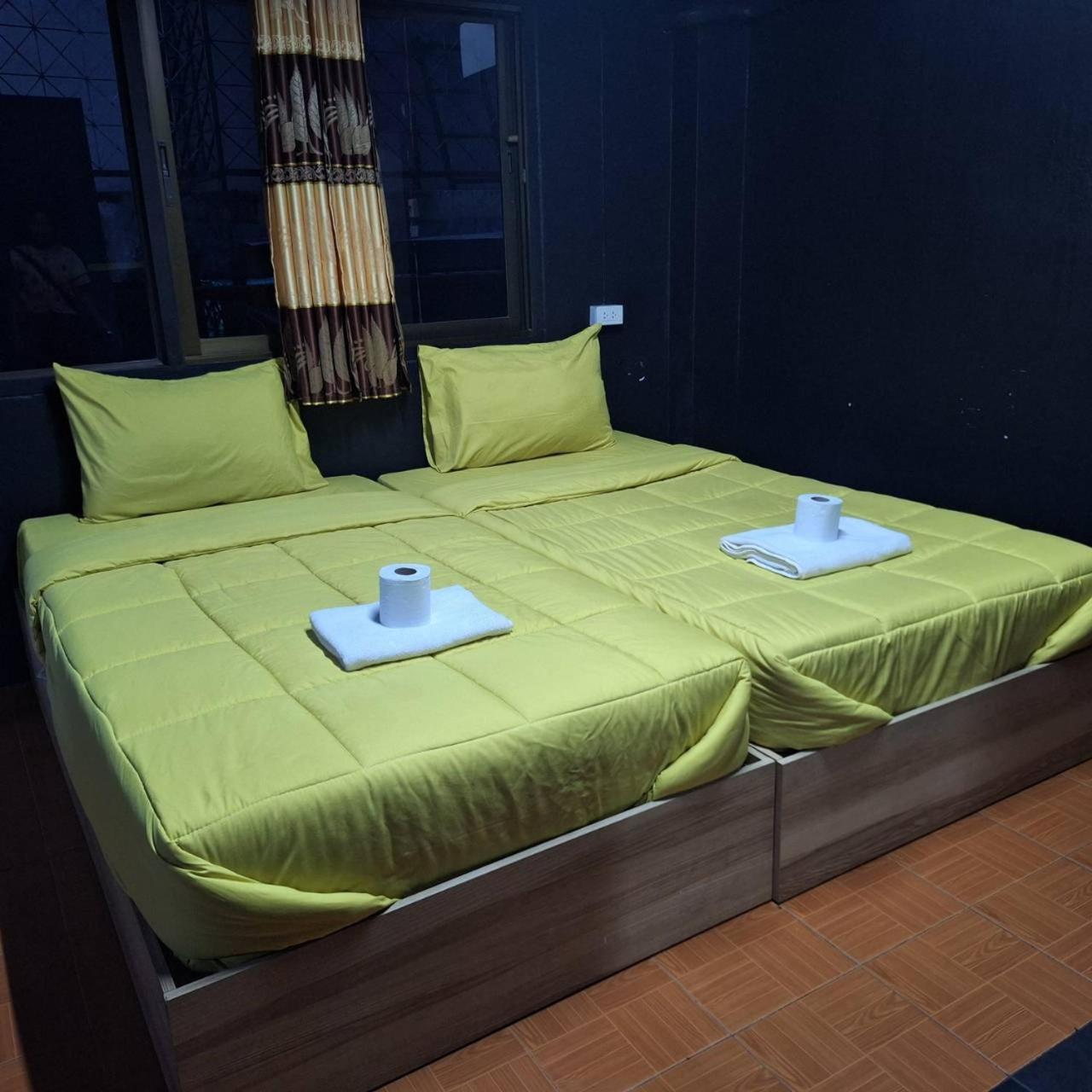 Satop Travelers Guesthouse Chiang Mai Esterno foto