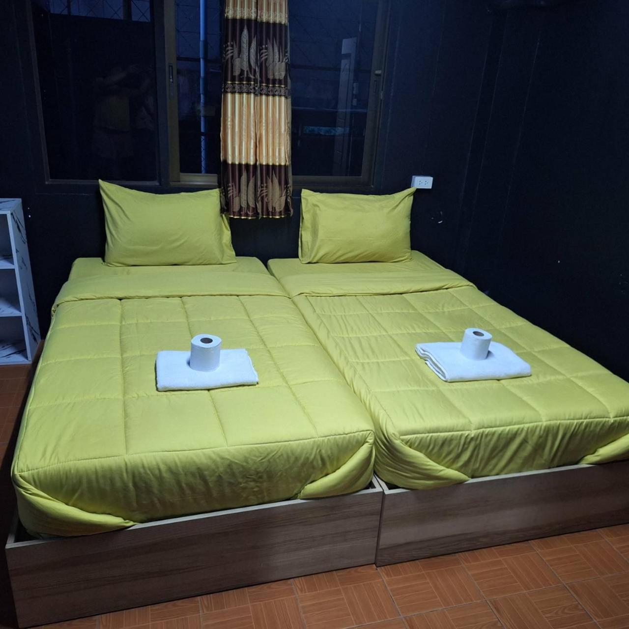 Satop Travelers Guesthouse Chiang Mai Esterno foto