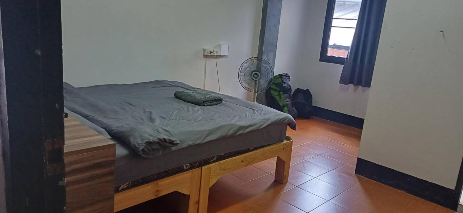 Satop Travelers Guesthouse Chiang Mai Esterno foto